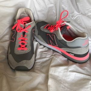 new balance tennis shoes